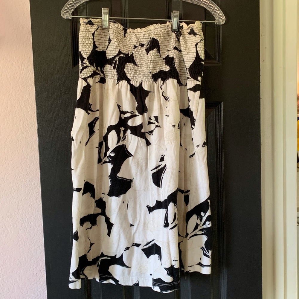 Old Navy strapless dress.